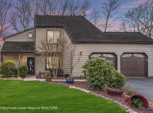 15 Concord Cir, Howell, NJ 07731