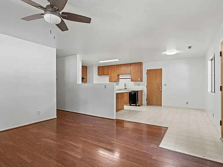 24189 Birch Pl — Photo 5