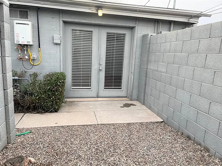 4127 N 18th Pl — Photo 17