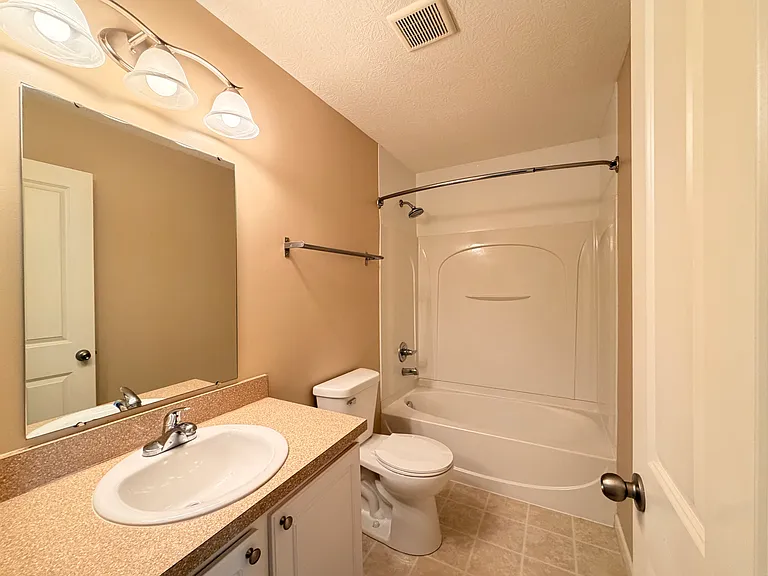 7408 Cayman Ln — Photo 20