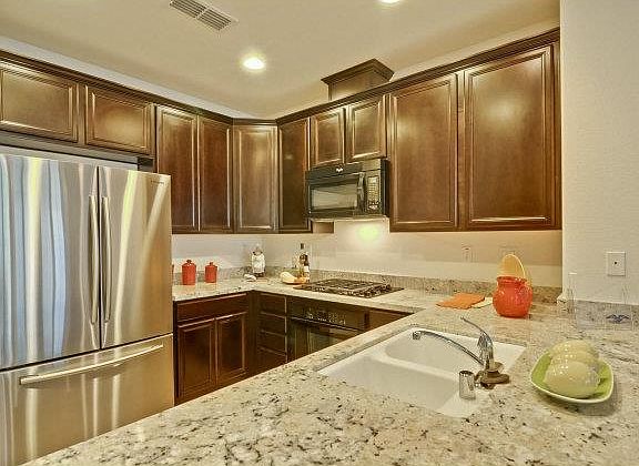 3rd image of 1680 Shore Pl Unit 6