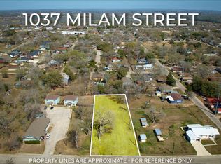 1037 Milam St, Luling, TX 78648