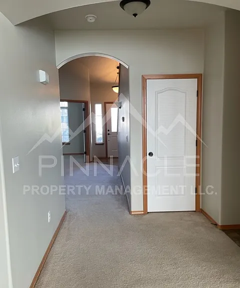 1808 W Clearview Dr — Photo 4
