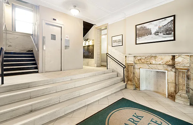 Rented by Keller Williams NYC | media 29