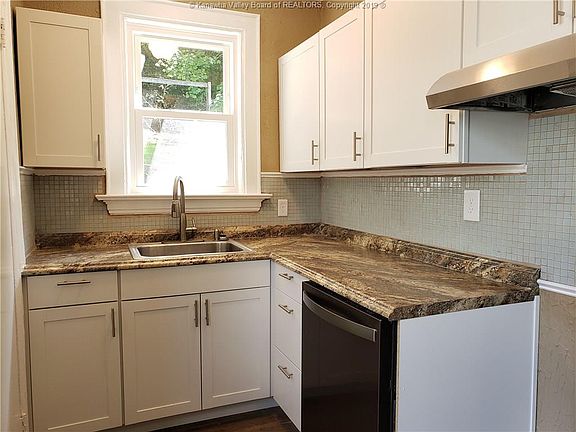 5th image of 312 Forest Cir