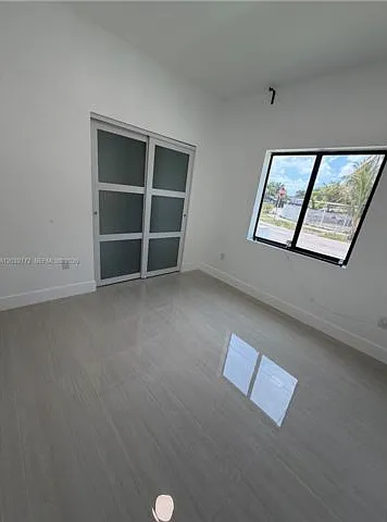 3 bed, 2.0 bath, $3,500 — Photo 3