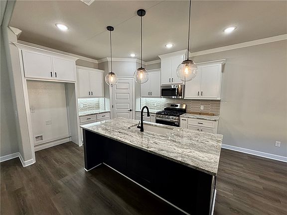 3rd image of 1816 Ferguson St