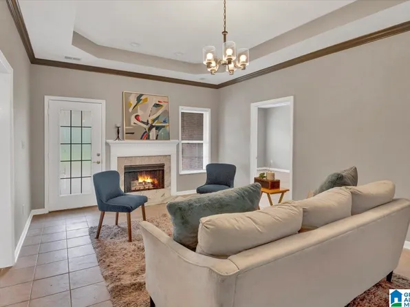 128 Annie Ln, Pleasant Grove, AL 35127