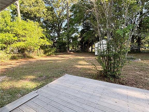 4th image of 1572 Hillandale Dr