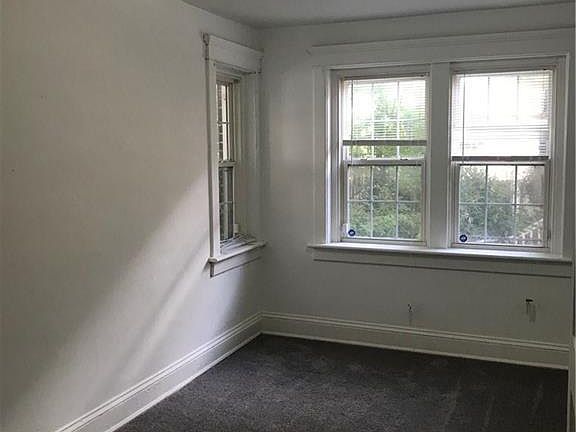 5th image of 630 W 34th St APT 3