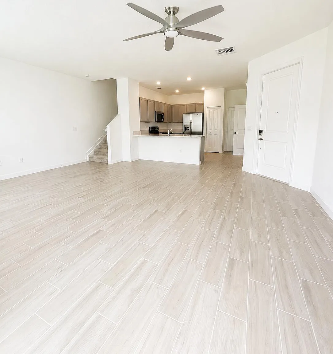 4 bed, 2.5 bath, 1750 sqft, $3,200 — Photo 4