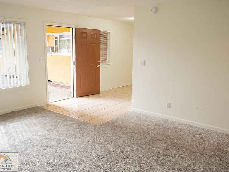4545 SE Ina Ave #4 — Photo 3