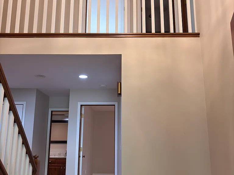 5990 Kirkwall Ct W — Photo 5