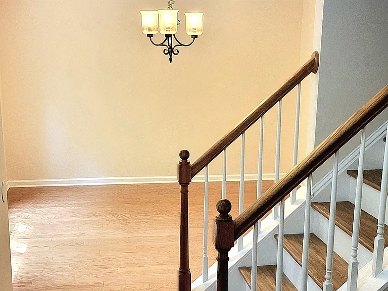 21 Stonewall Rd — Photo 2