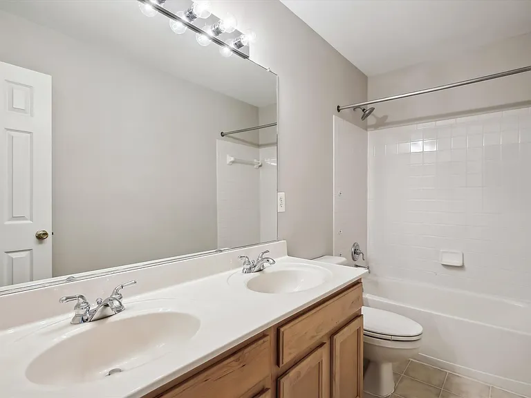 6733 Sullivan Way — Photo 28