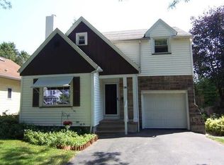 76 Medfield Dr, Irondequoit, NY 14609