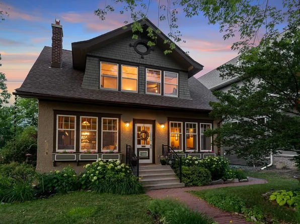 1065 Van Slyke Ave, Saint Paul, MN 55103