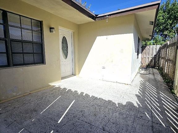 3rd image of 4320 Woodstock Drive #D