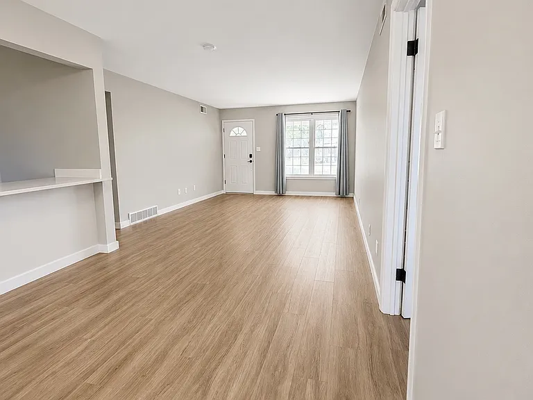 754 Hemlock Dr — Photo 4