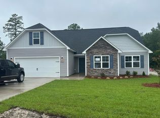 611 Macy Pl, Hubert, NC 28539