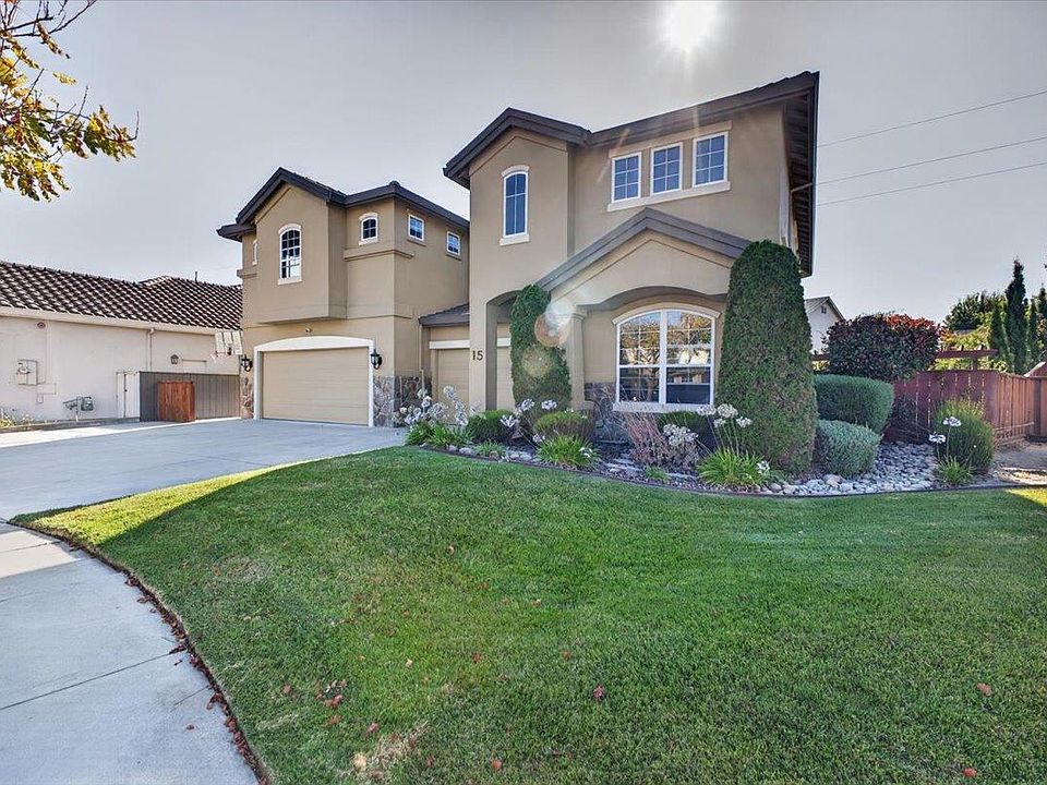 1st image of 15 Victoria Cir