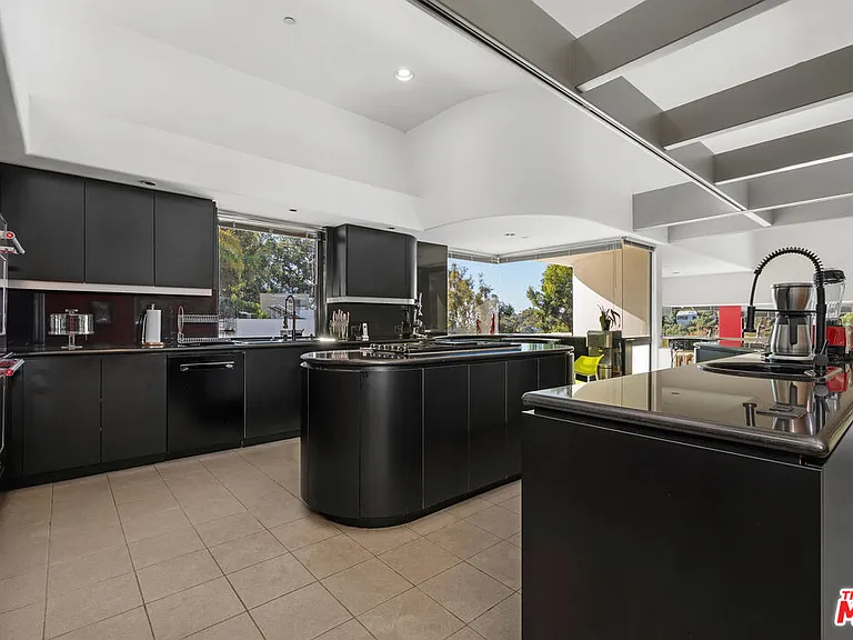 477 Upper Mesa Rd — Photo 10