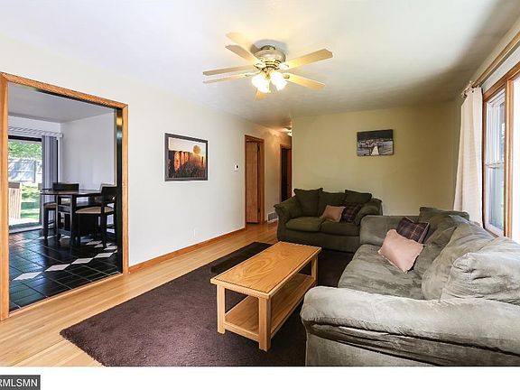 4th image of 133 Kingston Ave