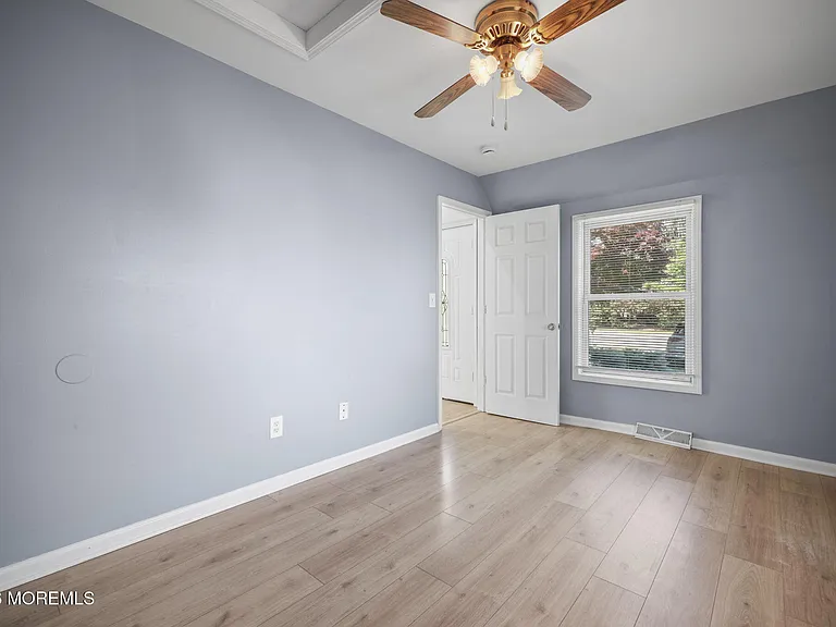 804 Nutswamp Rd #RED — Photo 17