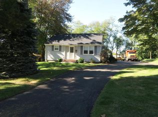 135 W Main St, Freehold, NJ 07728