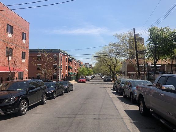 5th image of 718 E 181st St