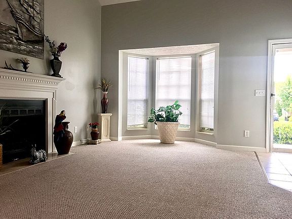 3rd image of 2773 Riverbend Dr