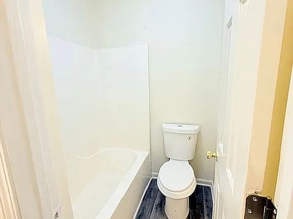 5th image of 606 North St APT A