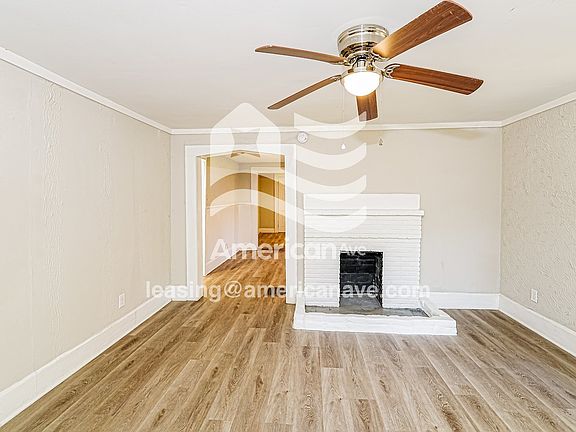 772697_005_living_room_5.jpg