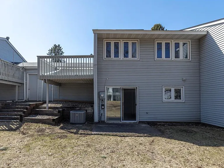 15476 Pennock Ln — Photo 38