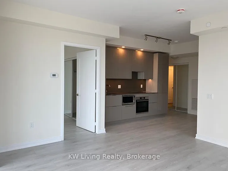 28 Freeland St #1907 — Photo 13