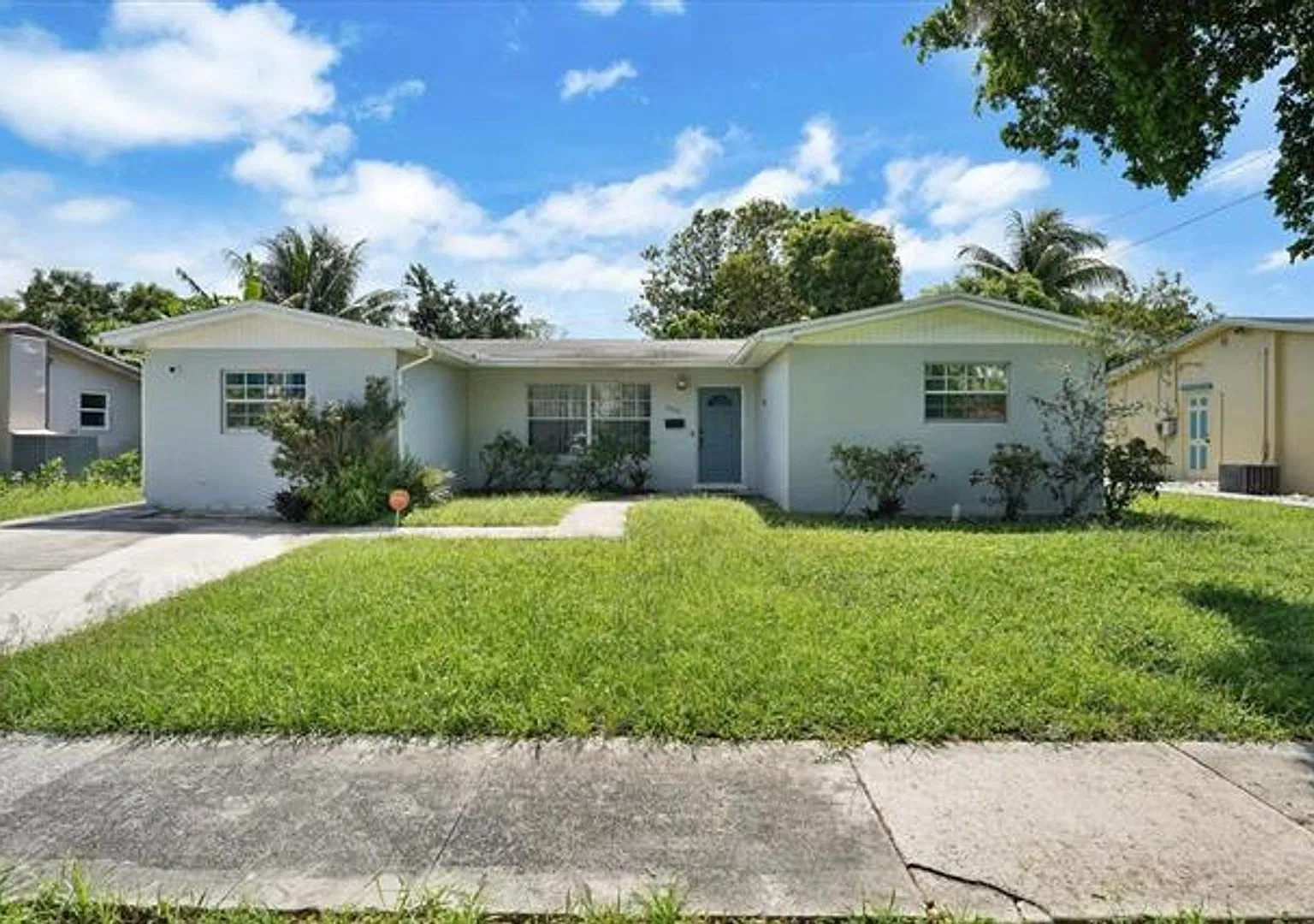 3982 NW 39th Ave # 3982, Lauderdale Lakes, FL 33309 — Photo 2