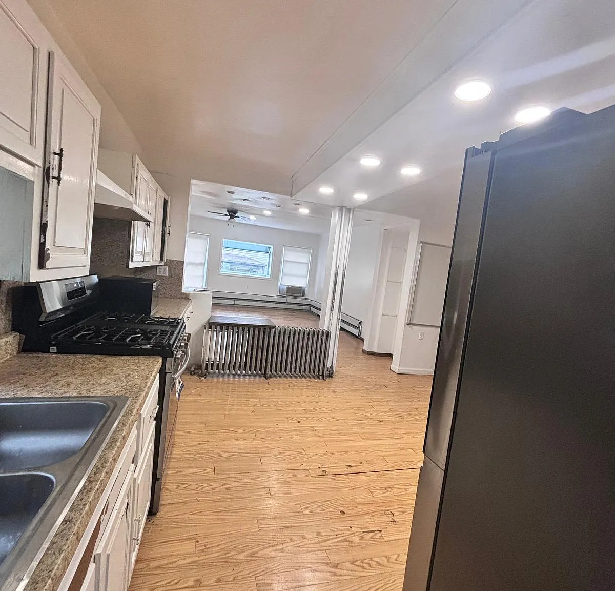 4 bed, $1,500 — Photo 3