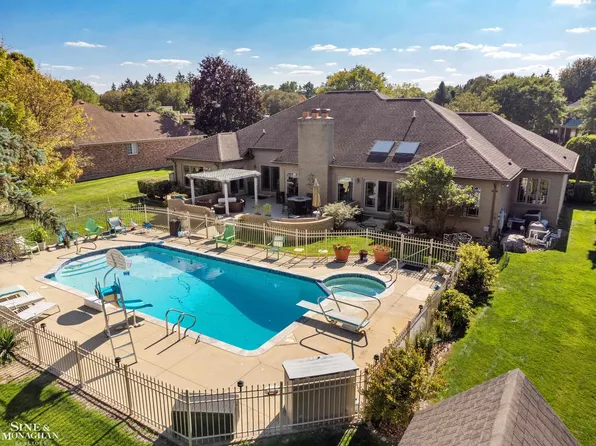 37444 Alpinia Ln, Clinton Township, MI 48036