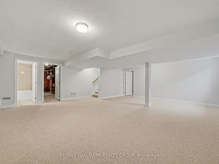 122 Viburnum Ter — Photo 23