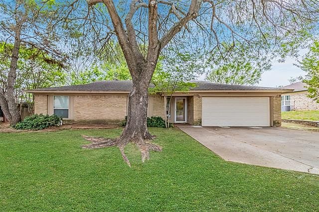 1st image of 5412 Pineridge Dr