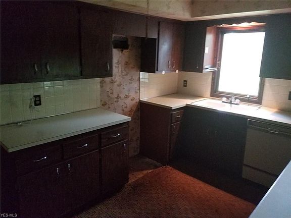 3rd image of 9149 Stoney Creek Ln