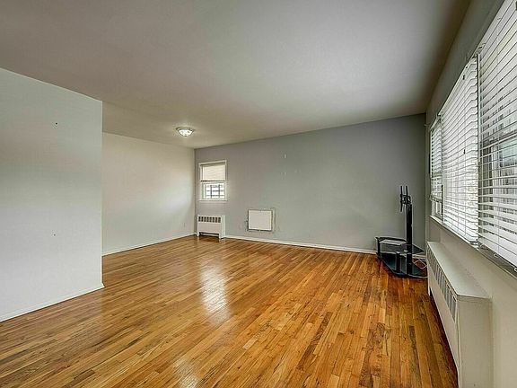 5th image of 2432 Humphrey St
