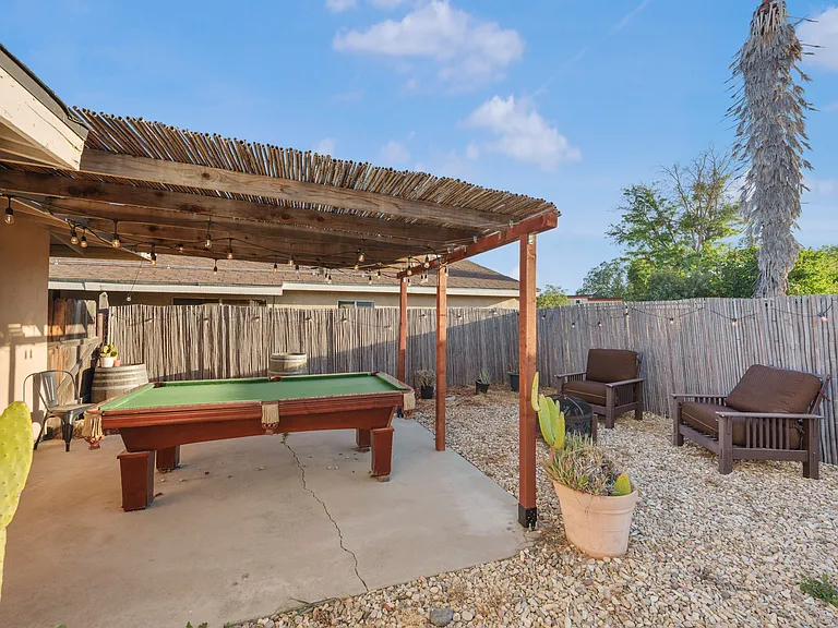 Sierra Ln — Photo 24