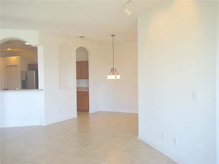 434 N Tangerine Sq SW — Photo 4