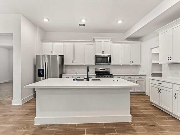 7th image of this home