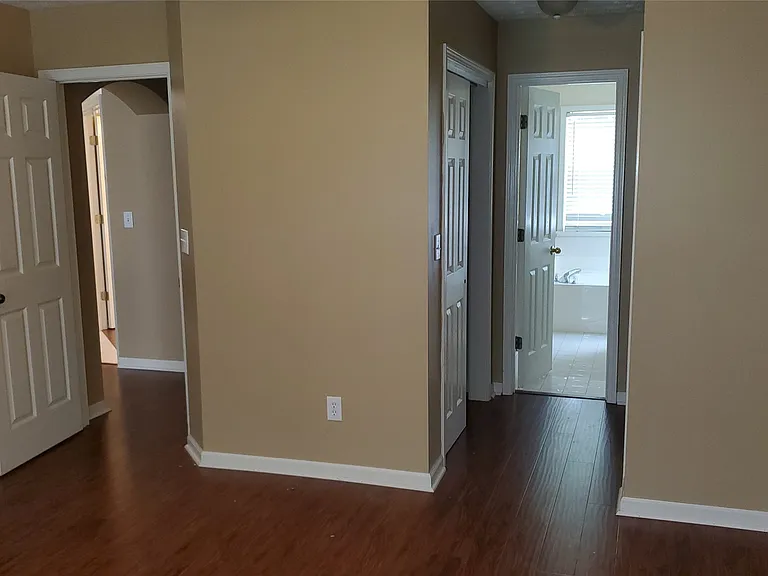 8755 Ridgestone Ct — Photo 14