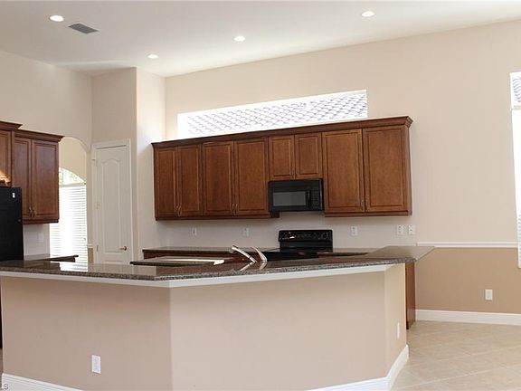 3rd image of 28613 Pienza Ct
