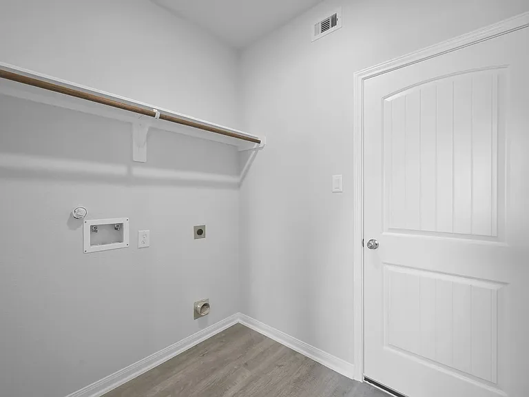2140 Cedar Bend Dr — Photo 9