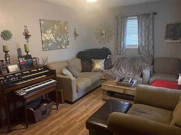 2nd image of 31 Bellmeade Dr