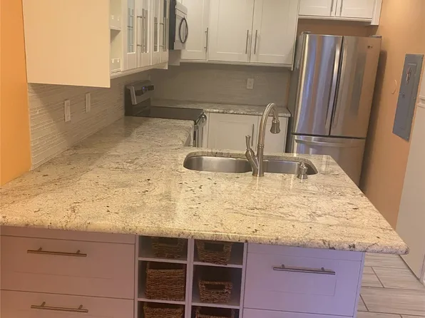4242 N Capistrano Dr APT 229, Dallas, TX 75287